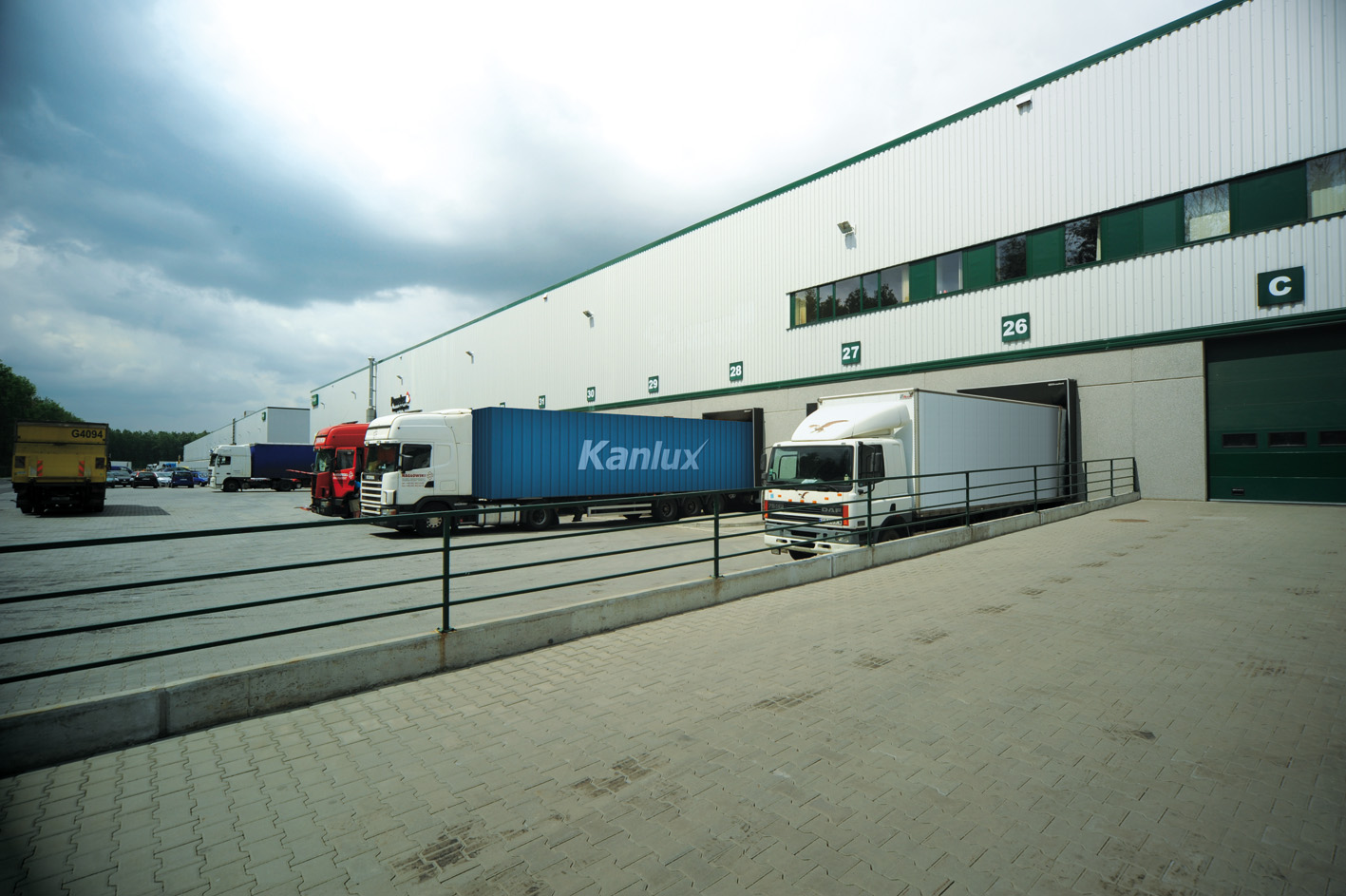 logisztikai-kozpont-kanlux-lengyelorszag