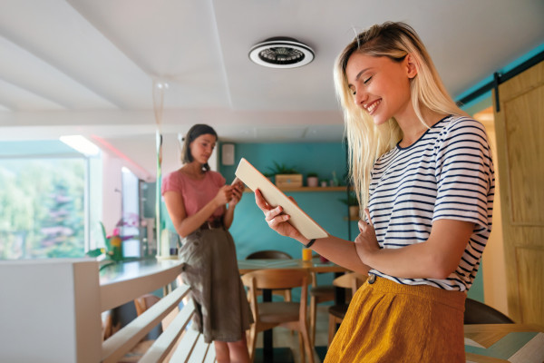 PLAVE lámpa ventilátorral