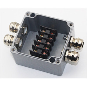 WATERPROOF ALUMINIUM BOX TERMINAL BLOCK IP68 450V/24A - 4 TERMINALS